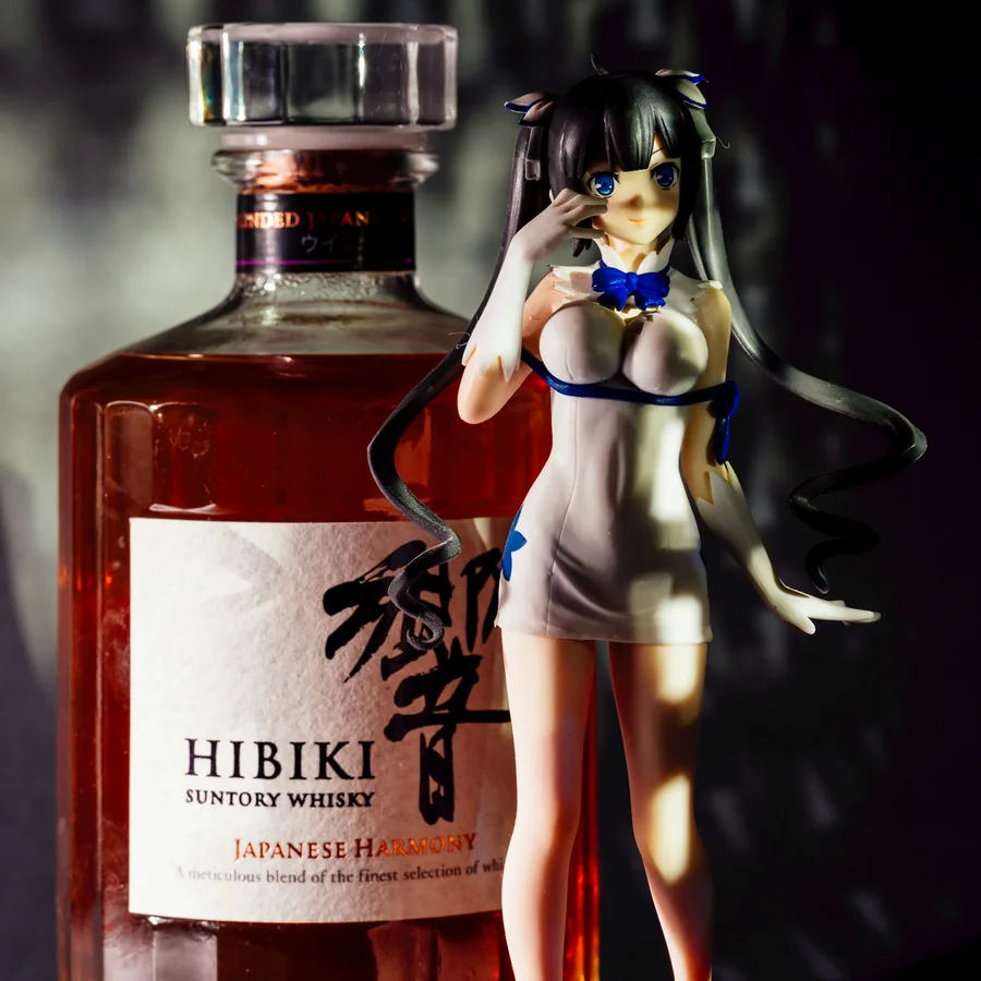 Détails sculpture figurine anime